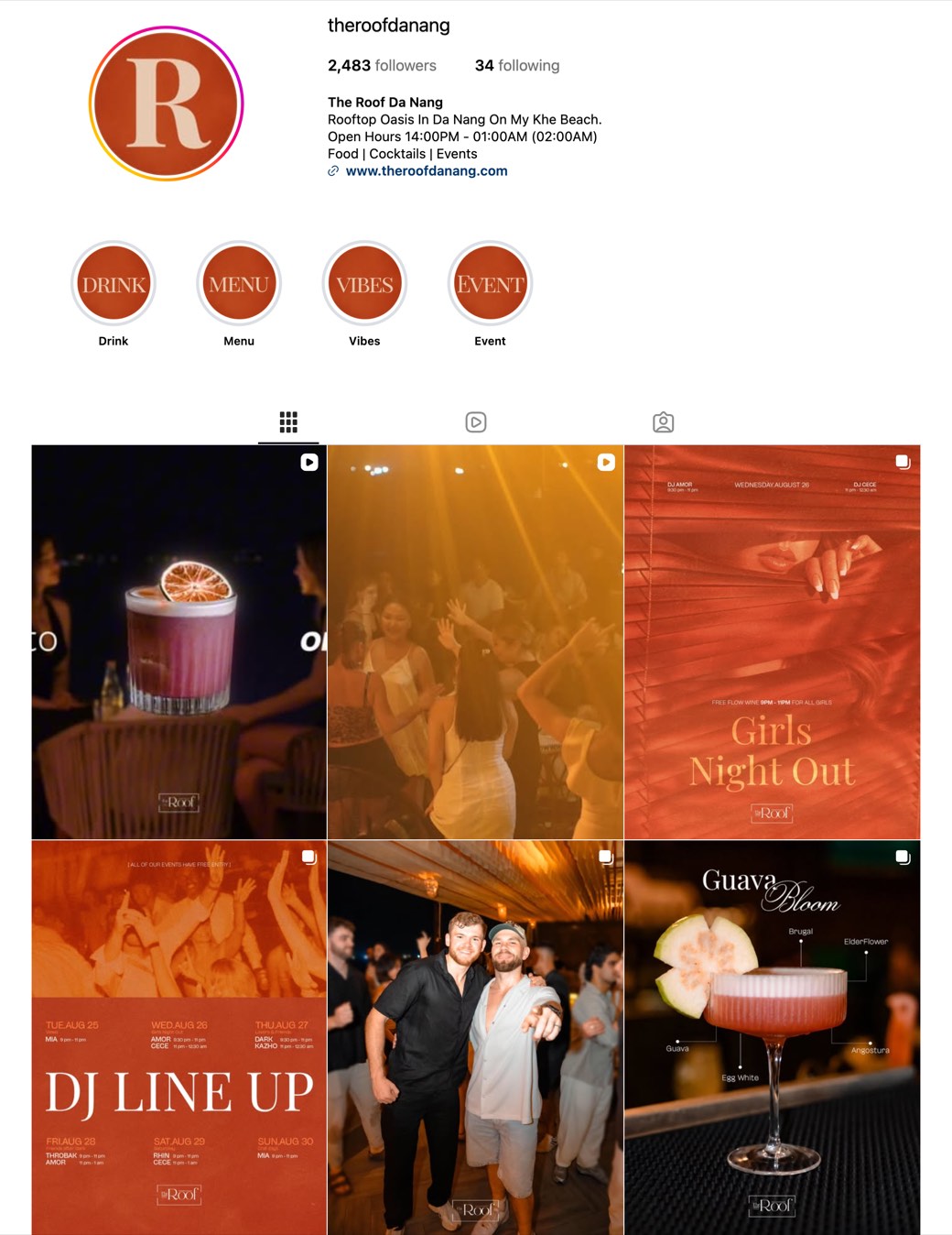 Instagram-profilen @theroofdanang: den sirklede R-en som profilbilde, fire høydepunkter i samme merke, og et rutenett av innlegg i den oransje paletten