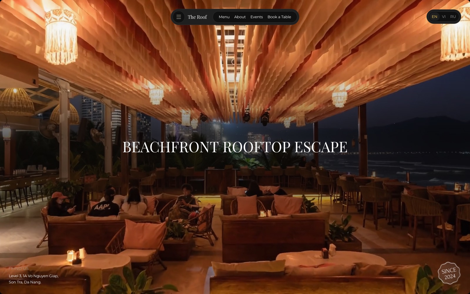 theroofdanang.com — forsiden av nettsiden vi bygget for The Roof